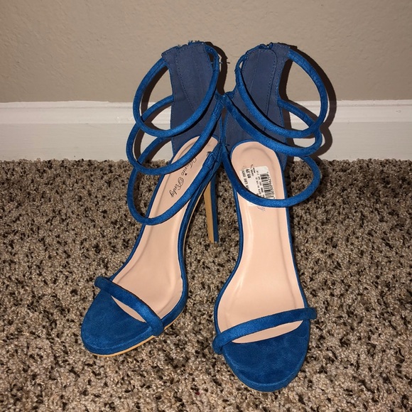 💕Blue Heels💕 - Picture 6 of 8